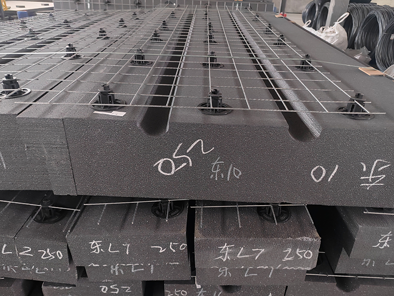 內(nèi)置鋼網(wǎng)雙面現(xiàn)澆混凝土保溫