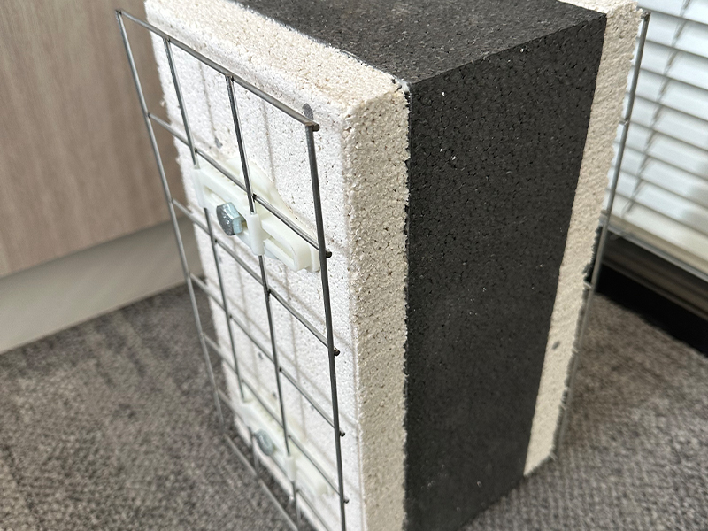 鍍鋅鋼絲網(wǎng)片定位復(fù)合保溫板